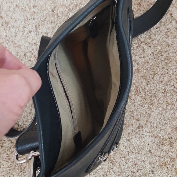 Black Leather - Crossbody Bag - Picture 5 of 6